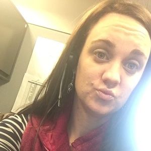 Meet your Posher, Holly